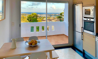 Casa adosada y un ático en venta con vista al mar en Marbella - Benahavis 29313 