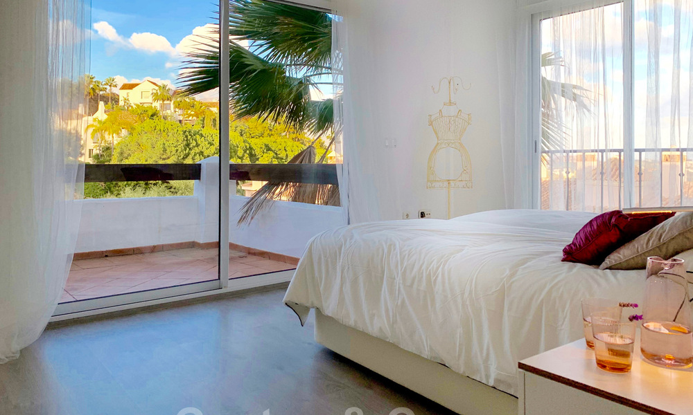 Casa adosada y un ático en venta con vista al mar en Marbella - Benahavis 29315