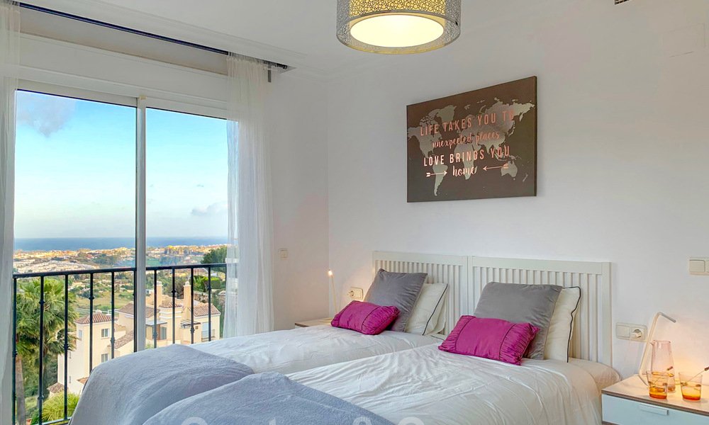 Casa adosada y un ático en venta con vista al mar en Marbella - Benahavis 29321