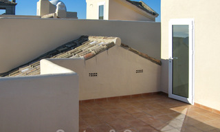 Casa adosada y un ático en venta con vista al mar en Marbella - Benahavis 29437 