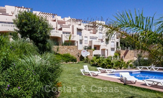 Casa adosada y un ático en venta con vista al mar en Marbella - Benahavis 29449 