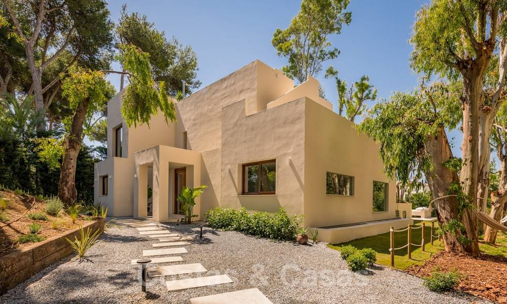 Exquisita y moderna villa de lujo a la venta, en la playa, Los Monteros, Este de Marbella 26653