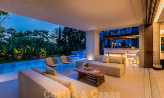 Exquisita y moderna villa de lujo a la venta, en la playa, Los Monteros, Este de Marbella 26654 