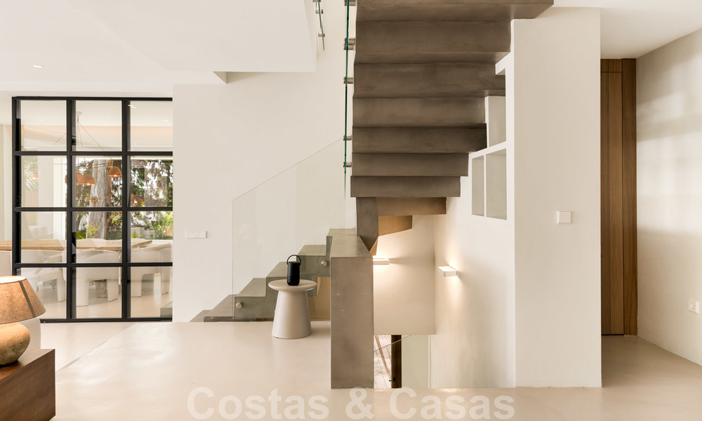 Exquisita y moderna villa de lujo a la venta, en la playa, Los Monteros, Este de Marbella 26684