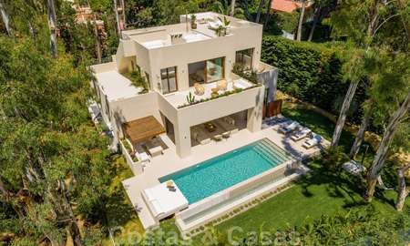 Exquisita y moderna villa de lujo a la venta, en la playa, Los Monteros, Este de Marbella 26701