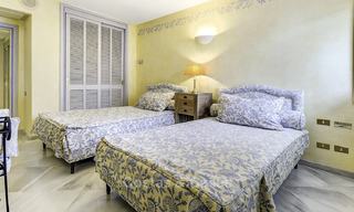 Apartamento de lujo en segunda línea de playa en un exclusivo complejo en venta, en el centro de Marbella 11860 