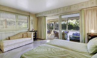 Apartamento de lujo en segunda línea de playa en un exclusivo complejo en venta, en el centro de Marbella 11876 