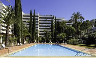 Apartamento de lujo en segunda línea de playa en un exclusivo complejo en venta, en el centro de Marbella 11881 