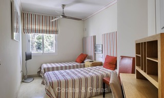 Amplio y lujoso apartamento junto a la playa en un prestigioso complejo a la venta cerca del centro de Marbella - Milla de Oro 11942 