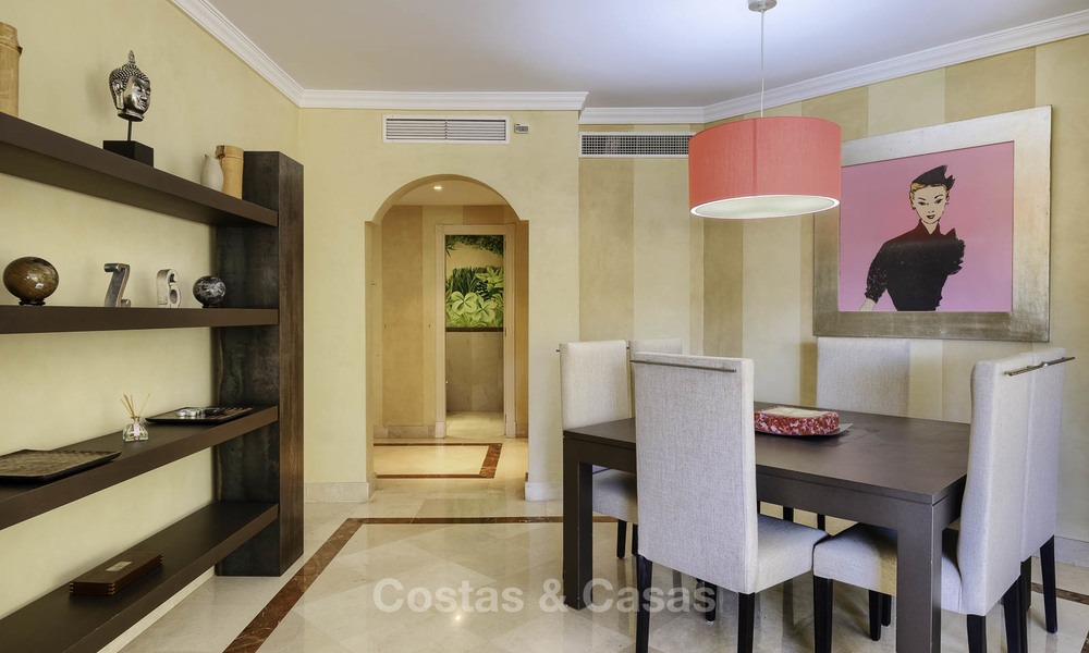 Amplio y lujoso apartamento junto a la playa en un prestigioso complejo a la venta cerca del centro de Marbella - Milla de Oro 11951