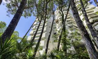 Amplio y lujoso apartamento junto a la playa en un prestigioso complejo a la venta cerca del centro de Marbella - Milla de Oro 11956 