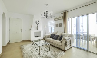 Casa adosada totalmente renovada en venta en una urbanización frente al mar en la Nueva Milla de Oro - Estepona - Marbella 11991 