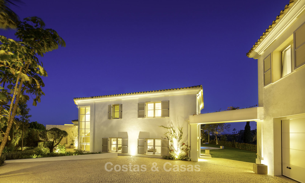 Prestigiosa villa de lujo con excepcionales vistas al mar en venta, primera línea de golf y lista para ser habitada en Nueva Andalucia - Marbella 17111