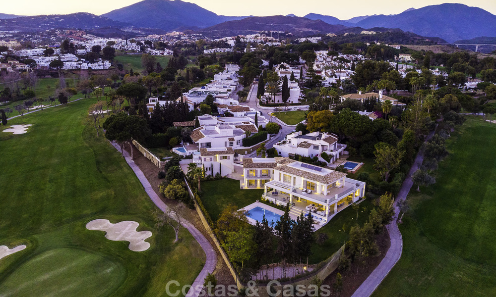 Prestigiosa villa de lujo con excepcionales vistas al mar en venta, primera línea de golf y lista para ser habitada en Nueva Andalucia - Marbella 17133