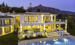 Prestigiosa villa de lujo con excepcionales vistas al mar en venta, primera línea de golf y lista para ser habitada en Nueva Andalucia - Marbella 17136 