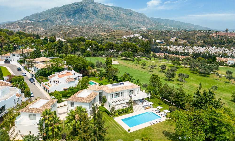 Prestigiosa villa de lujo con excepcionales vistas al mar en venta, primera línea de golf y lista para ser habitada en Nueva Andalucia - Marbella 57158