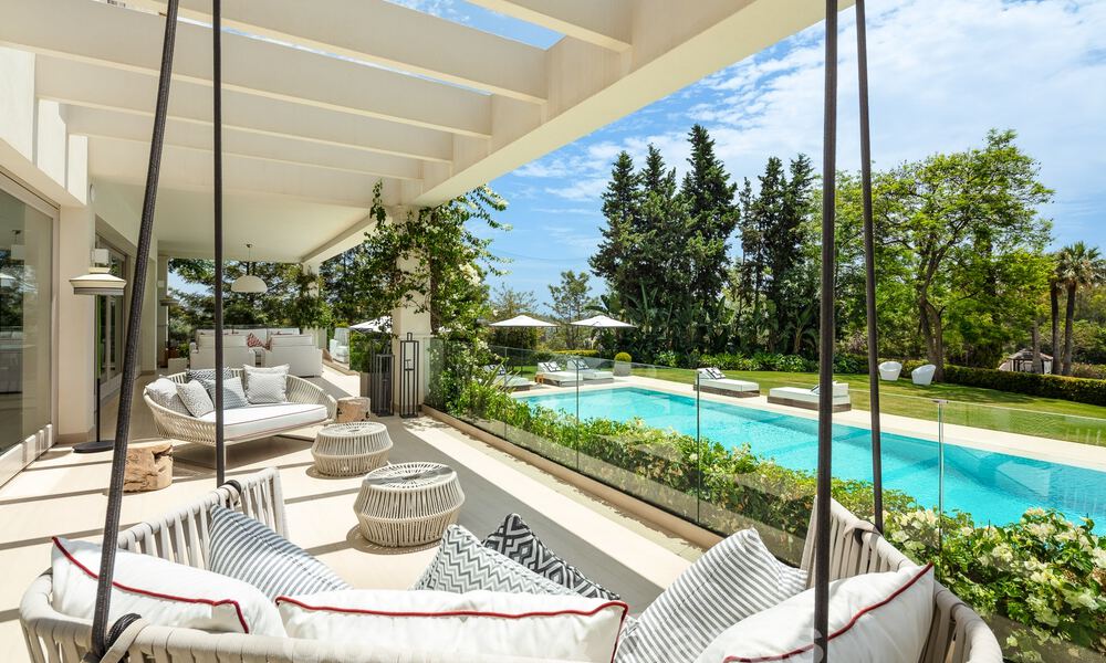 Prestigiosa villa de lujo con excepcionales vistas al mar en venta, primera línea de golf y lista para ser habitada en Nueva Andalucia - Marbella 57162
