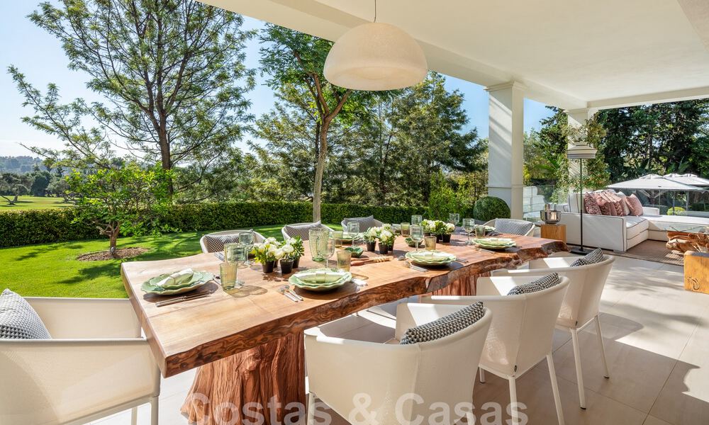 Prestigiosa villa de lujo con excepcionales vistas al mar en venta, primera línea de golf y lista para ser habitada en Nueva Andalucia - Marbella 57170