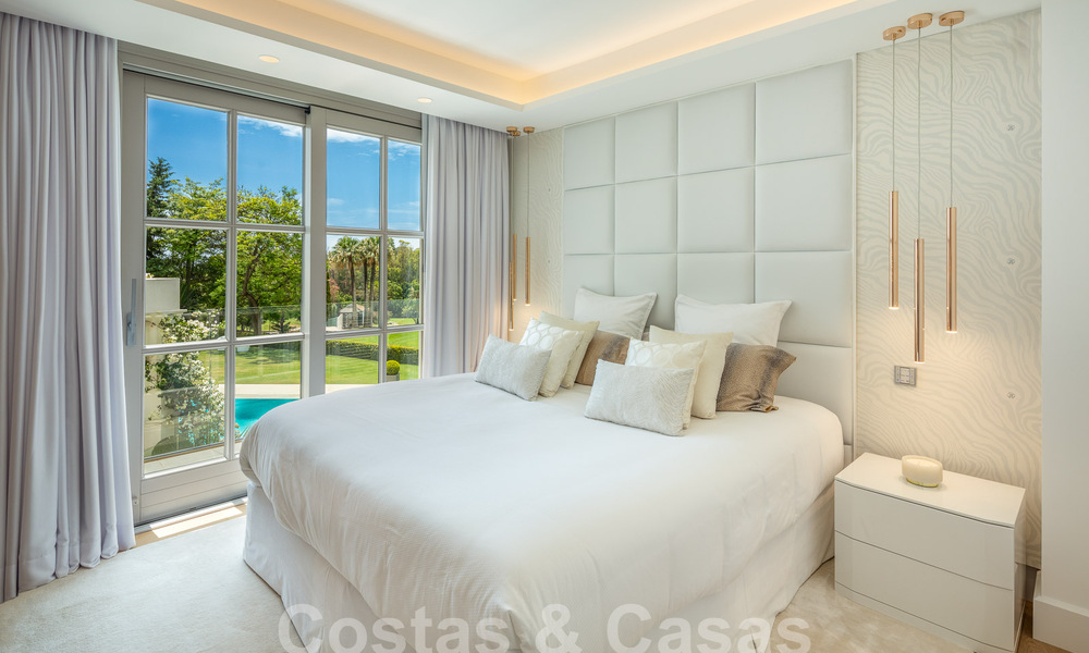 Prestigiosa villa de lujo con excepcionales vistas al mar en venta, primera línea de golf y lista para ser habitada en Nueva Andalucia - Marbella 57196