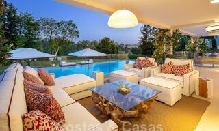 Prestigiosa villa de lujo con excepcionales vistas al mar en venta, primera línea de golf y lista para ser habitada en Nueva Andalucia - Marbella 57203 