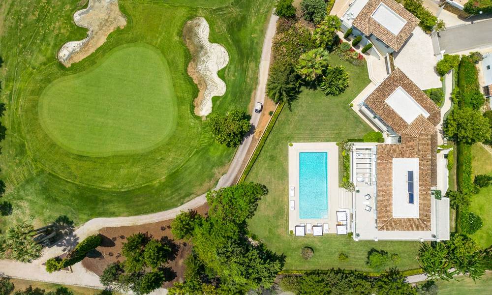 Prestigiosa villa de lujo con excepcionales vistas al mar en venta, primera línea de golf y lista para ser habitada en Nueva Andalucia - Marbella 57215