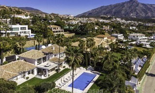 Excepcional villa de lujo con increíbles vistas al golf y al mar en venta en el corazón de Nueva Andalucía - Marbella 12083 