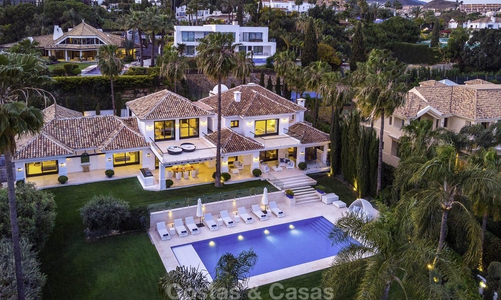 Excepcional villa de lujo con increíbles vistas al golf y al mar en venta en el corazón de Nueva Andalucía - Marbella 12094