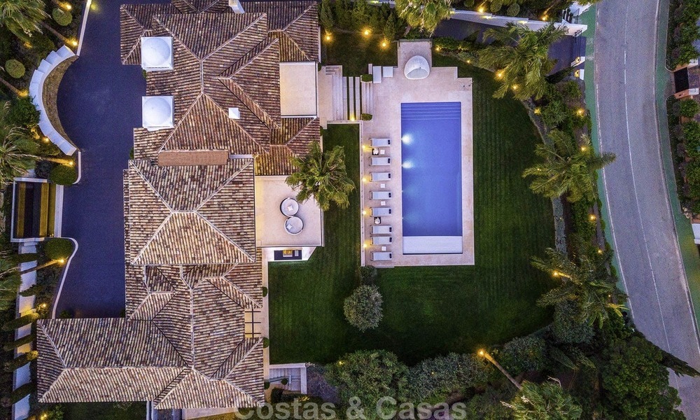 Excepcional villa de lujo con increíbles vistas al golf y al mar en venta en el corazón de Nueva Andalucía - Marbella 12095