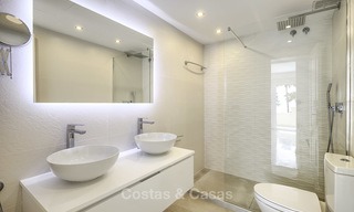 Adosado totalmente reformado en venta en complejo frente al mar, con vistas al mar y acceso directo a la playa, entre Estepona y Marbella 12167 