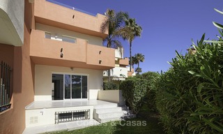 Adosado totalmente reformado en venta en complejo frente al mar, con vistas al mar y acceso directo a la playa, entre Estepona y Marbella 12171 