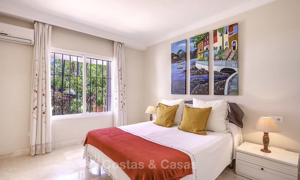 Apartamentos con jardín a un precio atractivo y bien situado a la venta, a poca distancia de la playa, amenidades y Puerto Banús - Nueva Andalucia - Marbella 13083