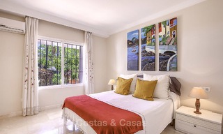 Apartamentos con jardín a un precio atractivo y bien situado a la venta, a poca distancia de la playa, amenidades y Puerto Banús - Nueva Andalucia - Marbella 13083 