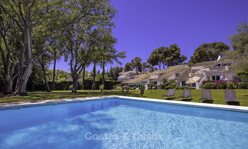 Apartamentos con jardín a un precio atractivo y bien situado a la venta, a poca distancia de la playa, amenidades y Puerto Banús - Nueva Andalucia - Marbella 13091
