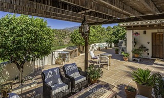Idílica villa tradicional con increíbles vistas al campo en venta, en la exclusiva finca cerrada de El Madroñal – Benahavis – Marbella 12947 