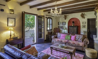 Idílica villa tradicional con increíbles vistas al campo en venta, en la exclusiva finca cerrada de El Madroñal – Benahavis – Marbella 12949 