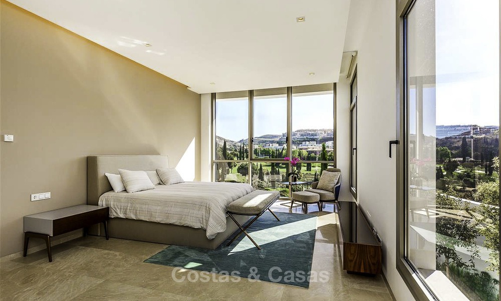 Impresionante villa contemporánea de lujo en venta, primera línea de golf, en un exclusivo resort de Benahavis - Marbella 13427