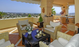 Albatross Hill: Apartamentos y áticos de lujo con vistas al mar en venta en Nueva Andalucia, Marbella 13391 