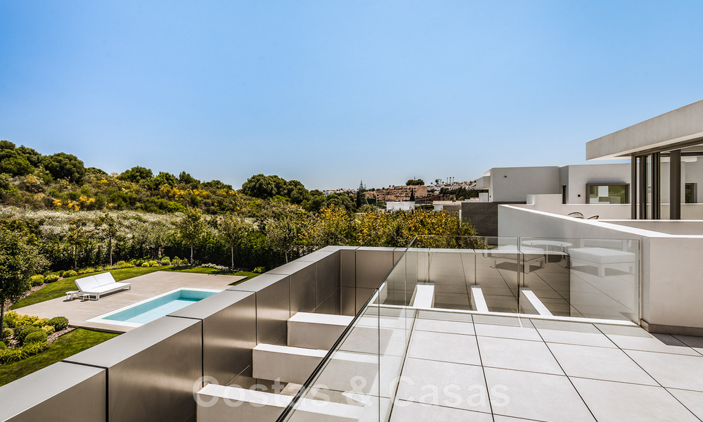 Nuevas y modernas villas de lujo en venta en la Nueva Milla de Oro, entre Marbella y Estepona 43066
