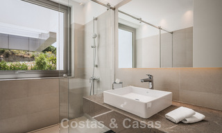 Nuevas y modernas villas de lujo en venta en la Nueva Milla de Oro, entre Marbella y Estepona 43071 