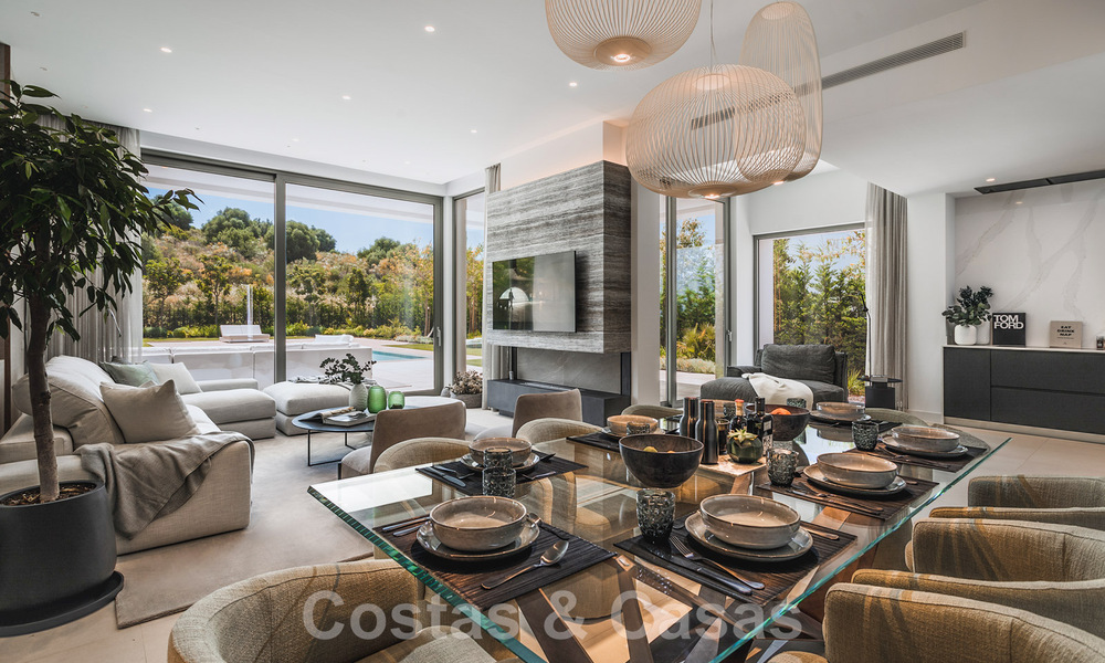 Nuevas y modernas villas de lujo en venta en la Nueva Milla de Oro, entre Marbella y Estepona 43081