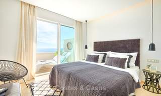 Apartamentos y áticos en venta en un lujoso complejo de playa en la Nueva Milla de Oro, entre Marbella y Estepona 13801 