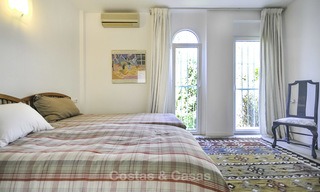Encantadora villa totalmente renovada en venta en el corazón del Valle del Golf de Nueva Andalucia - Marbella 13834 