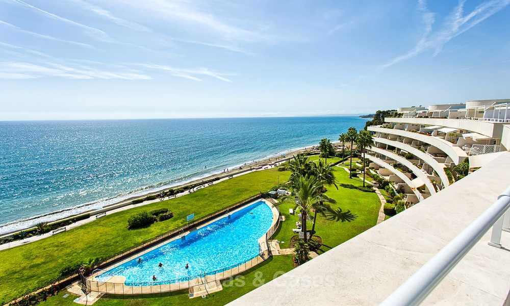 Los Granados Playa: Apartamentos y áticos en venta en un lujoso complejo de playa en la Nueva Milla de Oro, entre Marbella y Estepona 13956