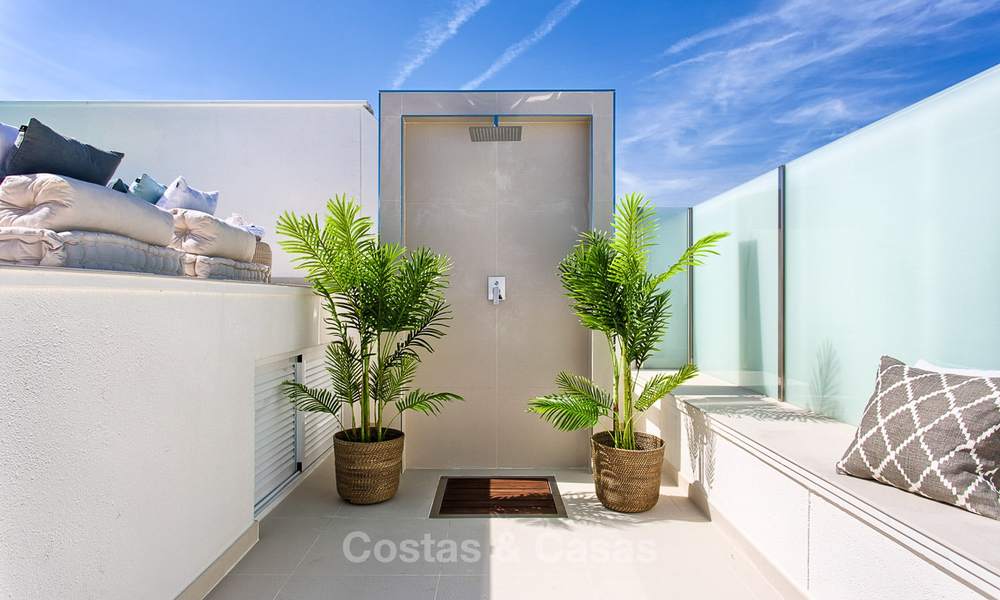 Los Granados Playa: Apartamentos y áticos en venta en un lujoso complejo de playa en la Nueva Milla de Oro, entre Marbella y Estepona 13961