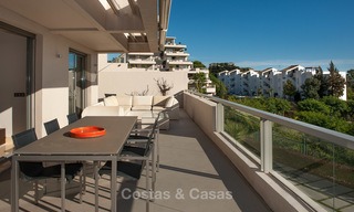 Los Arrayanes Golf: Modernos, amplios y lujosos apartamentos y áticos en venta en Marbella - Benahavis 14008 