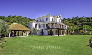 Increíble villa de lujo de estilo rústico reformada en venta en la exclusiva finca La Zagaleta - Benahavis - Marbella 23265 