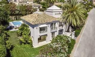 Elegante y lujosa villa de estilo mediterráneo en venta, completamente renovada, en el Valle del Golf de Nueva Andalucía - Marbella 14216 