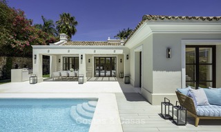 Elegante y lujosa villa de estilo mediterráneo en venta, completamente renovada, en el Valle del Golf de Nueva Andalucía - Marbella 14231 