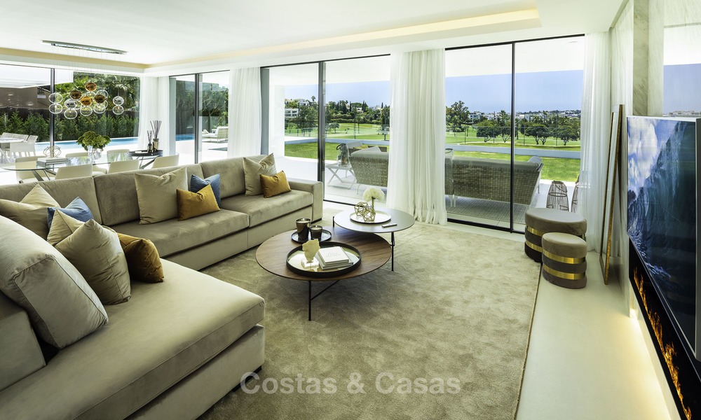 Maravillosa villa de lujo totalmente reformada en venta, primera línea de golf - Nueva Andalucia - Marbella 14257