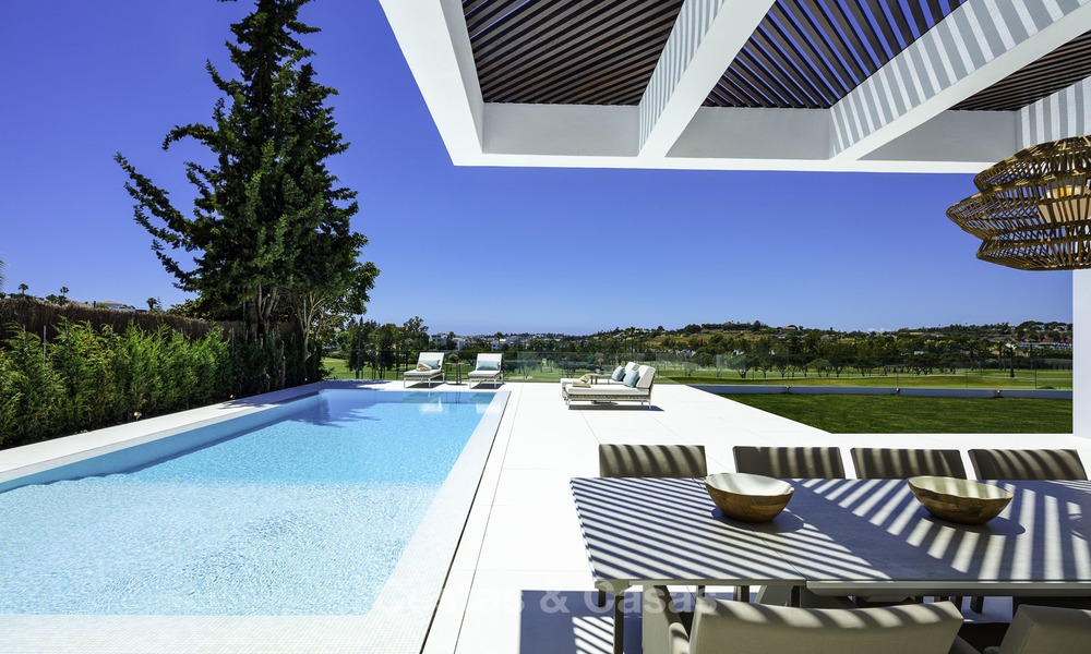 Maravillosa villa de lujo totalmente reformada en venta, primera línea de golf - Nueva Andalucia - Marbella 14259
